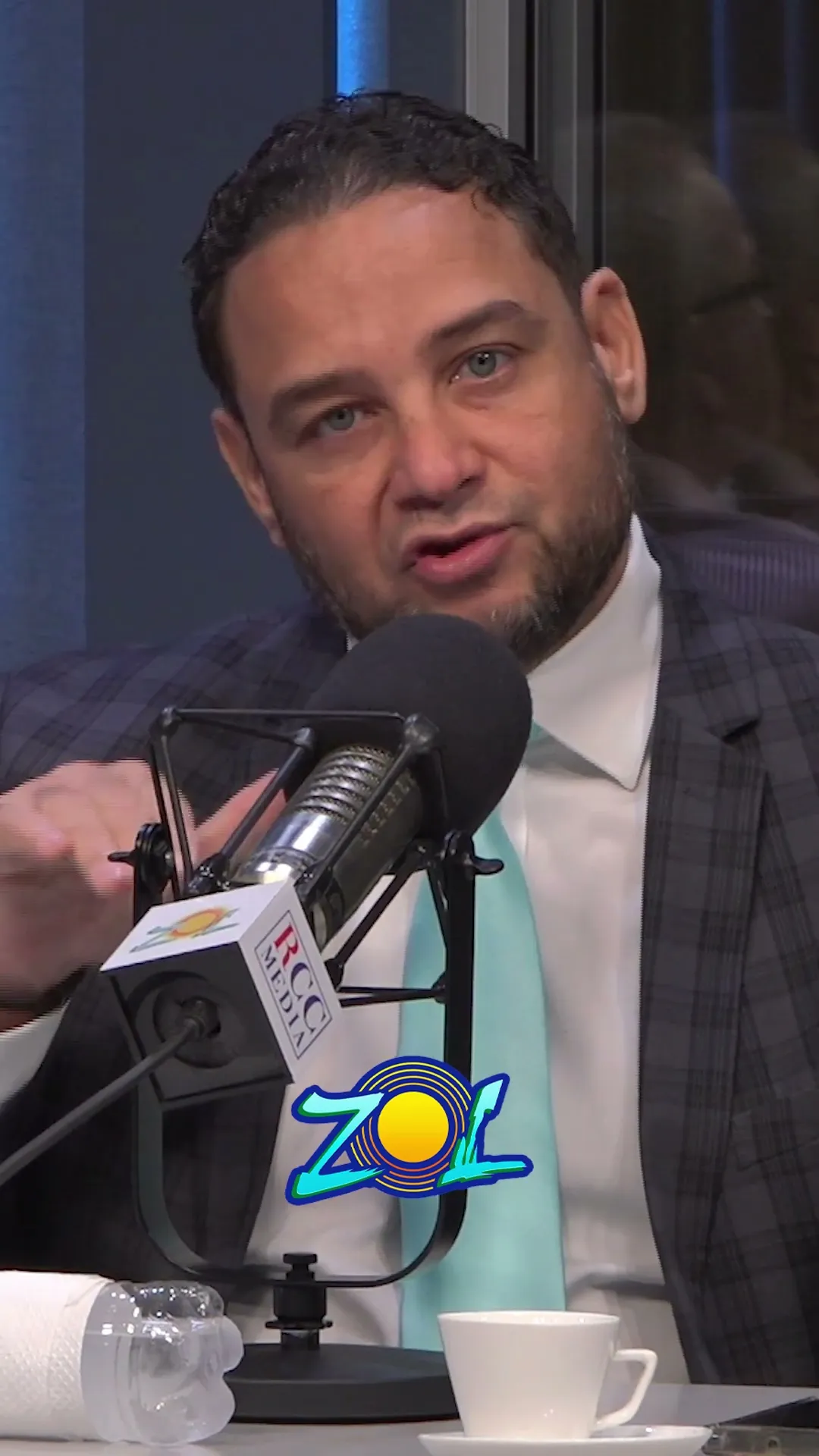 MUÑECO DEJA EL PLD PARA IRSE A LA FP