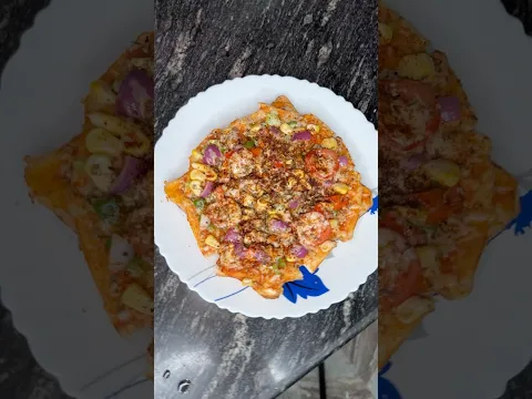 পাউরুটি দিয়ে পিজ্জা বানালাম বাড়িতেই#food #villagefood #recipe #minivlog #cooking #dolacooking