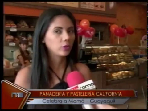 Panadería y pastelería California celebra a Mamá - Guayaquil