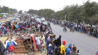TUKIO LA AJABU ARUSHA JAMAA APIGWA NA KUANGUSHWA NA BAJAJI MARA TATU KISA SUBARU 
