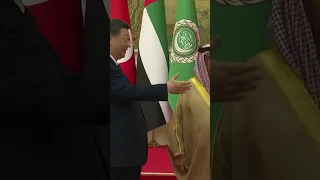 China S Xi Holds Summit With Arab Leaders 