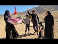Download Lagu A mother bringing blankets for her children and arguing with her husband