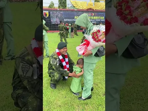 anaknya malu saat temui ayahnya yg sudah lama gak ketemu