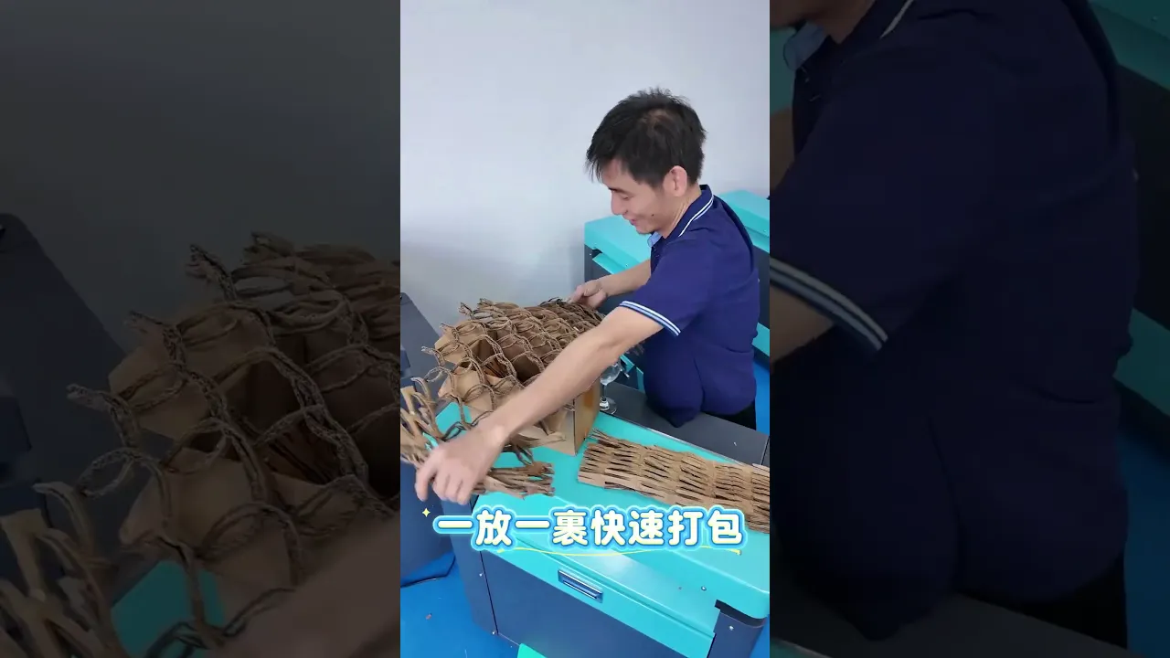 재활용업체에 대한 저수익 판지 판매를 피하세요. 판지 파쇄-확장기로 폐판지를 보호 배송 패딩으로 변환하세요.