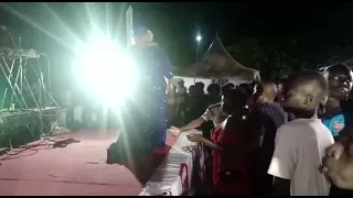 khadija kopa apagawisha mashabiki tamaduni gardens kilifi aukubali mziki wa bango