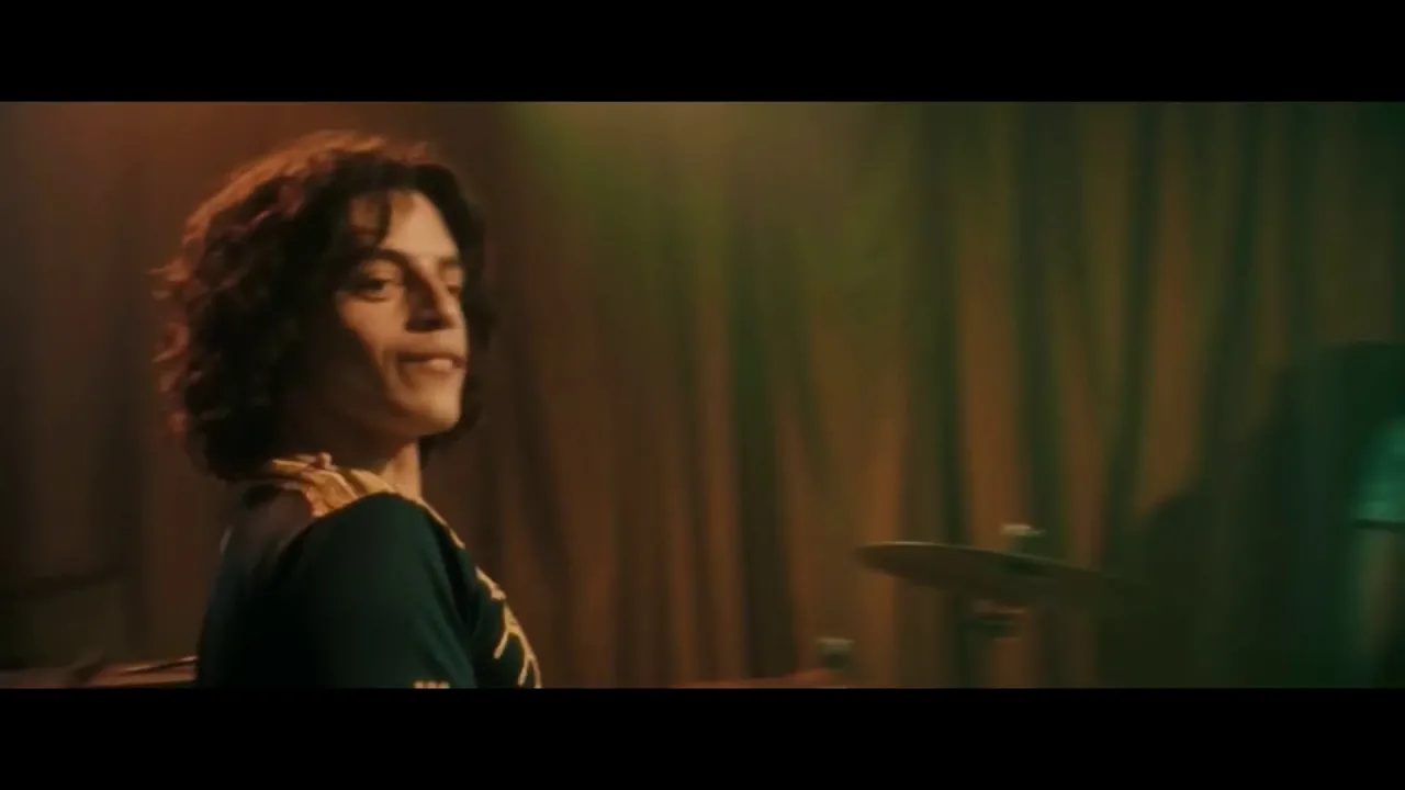 Bohemian Rhapsody - Smile Keep Yourself Alive.