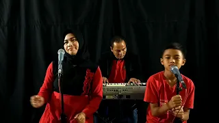 Download LAGU INDAH DARI FAVUORITE'S GROUP - SEPANJANG JALAN INI - BAGOES FAMILY COVER MP3