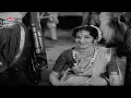 Download Lagu Aali Aali Phalwali - Old Marathi Song | आली आली फळवाली | Kela Ishara Jata Jata | Usha Chavan