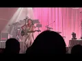 Download Lagu Griff - Walk (live)