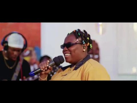 Download MP3 uduX Presents Teni Xswitch (Live Performance)