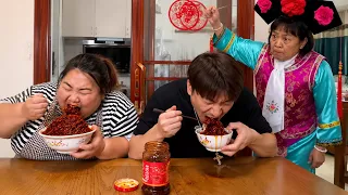 Ghost Brother stole Mom’s key just to get some chili sauce!!!