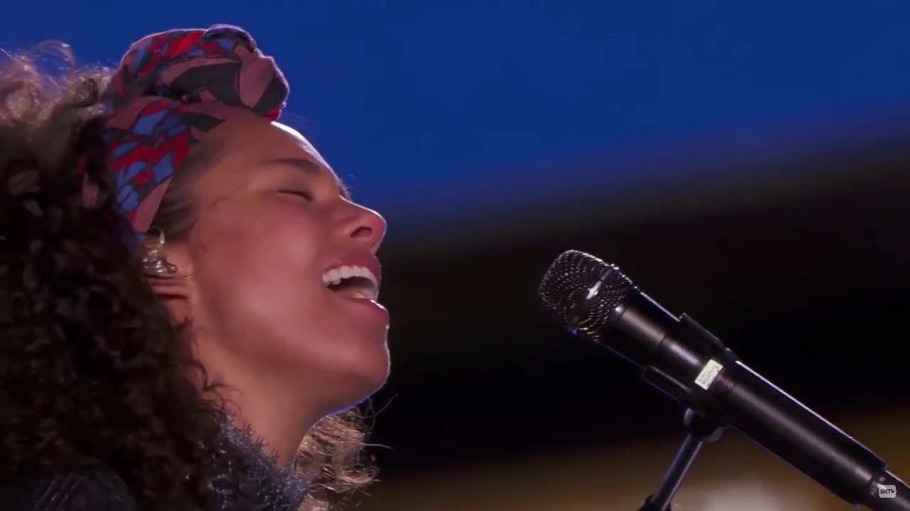 If I Ain't Got You / Gravity - Alicia Keys ft. John Mayer (New York Time Square) If I Ain't Got You / Gravity - Alicia Keys ft. John Mayer (New York Time Square)