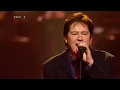 Shakin' Stevens - live hits medley plus "Merry Christmas Everyone" (2010 DR's JuleShow)