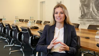 Julie Travadon - Senior Consultant Advisory Financial Services EY