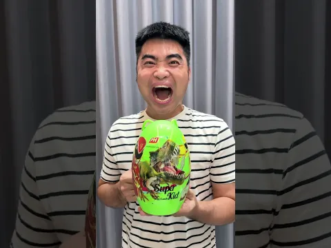 Quả Trứng Kinder Joy Với Quả Trứng Khổng Lồ - Hà Sam #hasam #shorts #youtubeshorts
