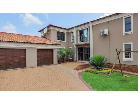 Download MP3 5 Bedroom House for sale in North West | Rustenburg | Boschdal |