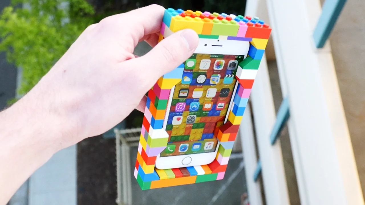 I take a look at all colors of Apple's iPhone 6 Silicone cases and compare them to the leather cases. 