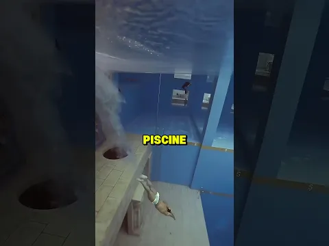 Cette piscine devient TERRIFIANTE une fois vidée !!🏊‍♂️ 🤯
