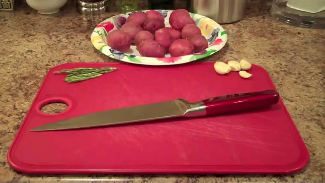 Garlic Rosemary Potatoes - Cooking Kosher