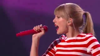 Download Taylor Swift - We Are Never Ever Getting Back Together (Video Music Awards 2012) MP3