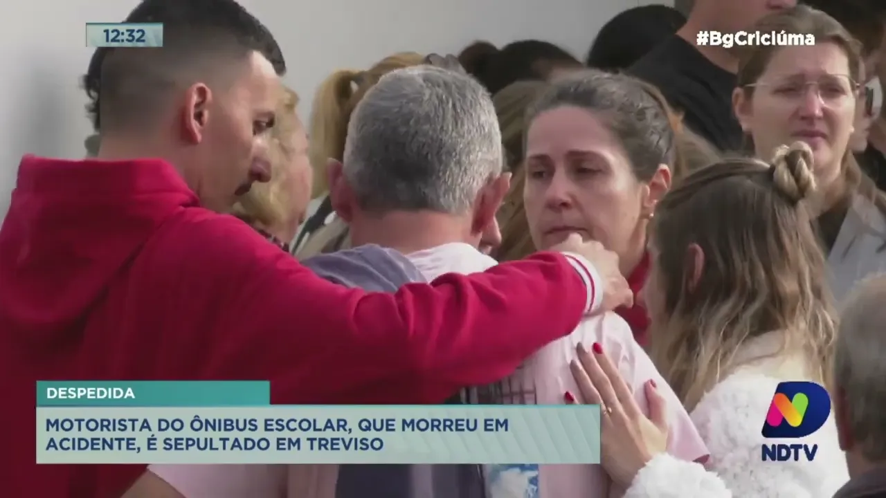 Motorista de ônibus escolar morto em acidente é sepultado em Treviso