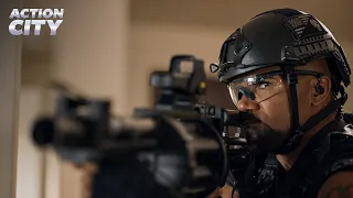 S W A T Rescues Peter from a Lethal Standoff S W A T Shemar Moore Jay Harrington