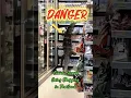 Download Lagu Giant Monitor Lizard in 7-Eleven Thailand | The Dangers of Monitor Lizards