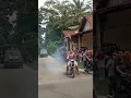 Lagu Aksi geber-geberan motor Rx-king hampir aja ditabrak mobil polisi #viral #shorts #shortvideo