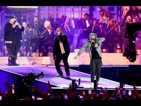 Download MP3 Eminem performs \