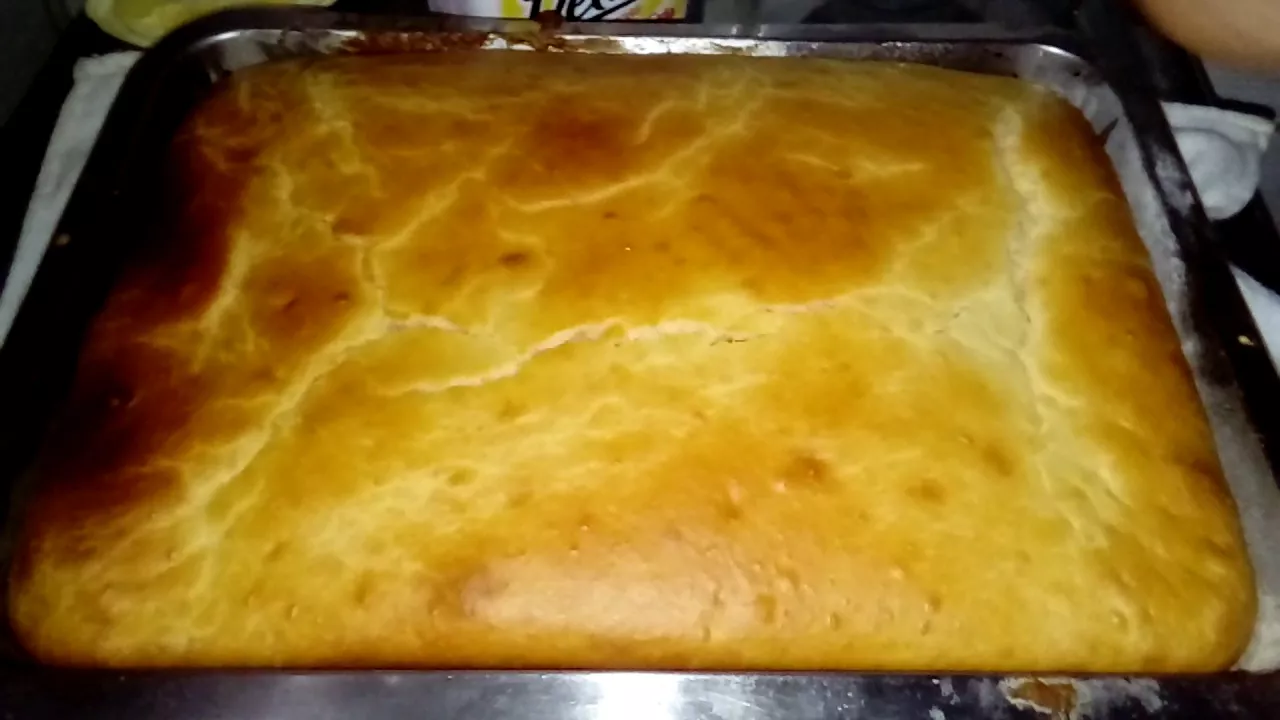 INGREDIENTES SÃO 4 OVOS 1 LATA DE LEITE CONDENSADO 1 CAIXA DE CREME DE LEITE 1 CAIXINHA DE LEITE(USA. 