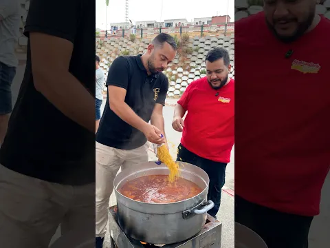 ثاني يوك في جيجل هشام كوك يطبخ للمتضررين من الحرائق