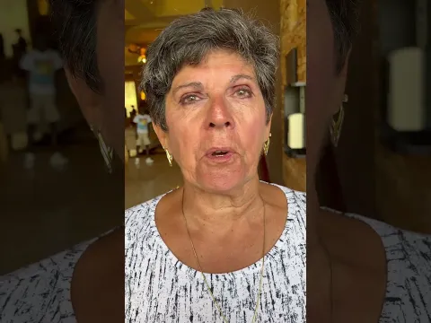 Travel advisor video review thumbnail