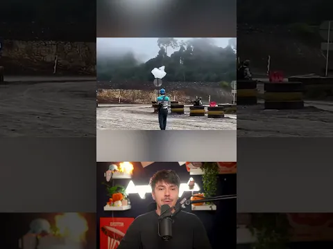 Dacă vezi asta căzând din cer, nu pune mâna pe ea! 😳