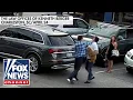 Download Lagu VIRAL video shows migrant Uber driver 'sucker punching' rider