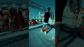 حالات واتس عصام صاصا ينور عيني ف حضنك نفسي تخديني 