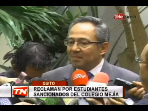 Reclaman por estudiantes sancionados del colegio Mejía
