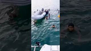 This was an interesting one to try and handle… watch the full video #sailingfamily #indonesia