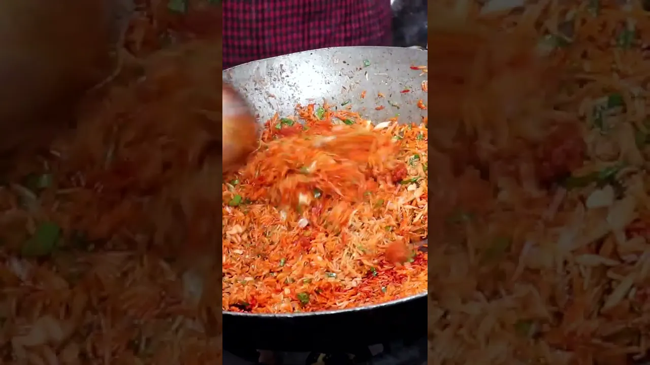 Speedy Guy Selling Manchurian Fride Rice In Mumbai #shorts #streetfood