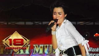 Nini Carlina - Rindu Berat (Live Konser Sumatra Selatan 15 April 2006)