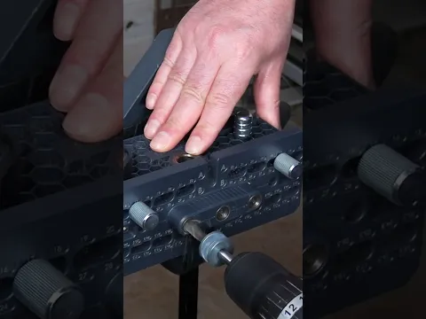 Qué fácil es instalar tuercas excéntricas para unir tableros de madera