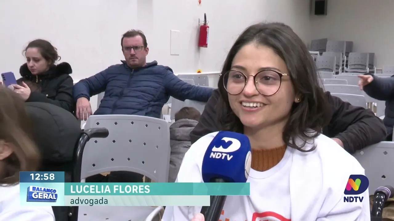 Cadeirantes de Chapecó testam novas cadeiras de rodas para futebol adaptado