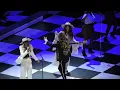 Rod Stewart sings Forever Young with his daughter at Bridgestone Arena Nashville 2018