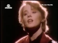 Download Lagu Suzanne Vega - Marlene On The Wall