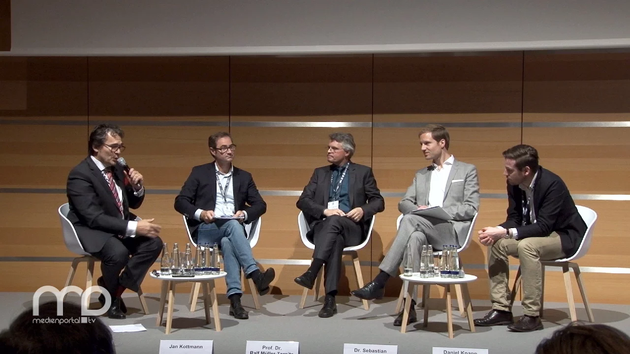 Panel: Content oder Code? Sind Algorithmen die neuen Gatekeeper?