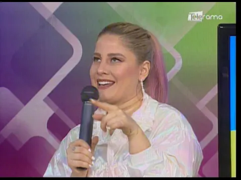 Nikki Mackliff Cantante