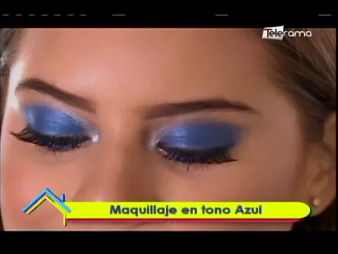 Maquillaje en tono azul