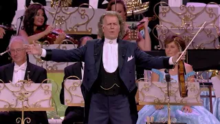 MACARENA Live Performance Original Version 