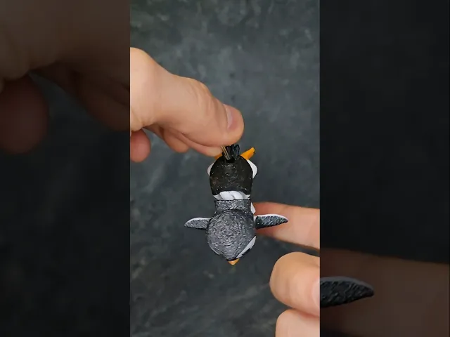 Little articulated Penguin - Mini / Keychain / Support Free video thumbnail