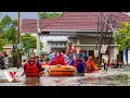 Lagu Een sprankje hoop bij overstromingen op Sumatra: Indonesisch gezin overleeft 10 dagen op brood en...