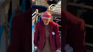 رماني رماني لون البرطم رماني فاصلة مع الرجال 